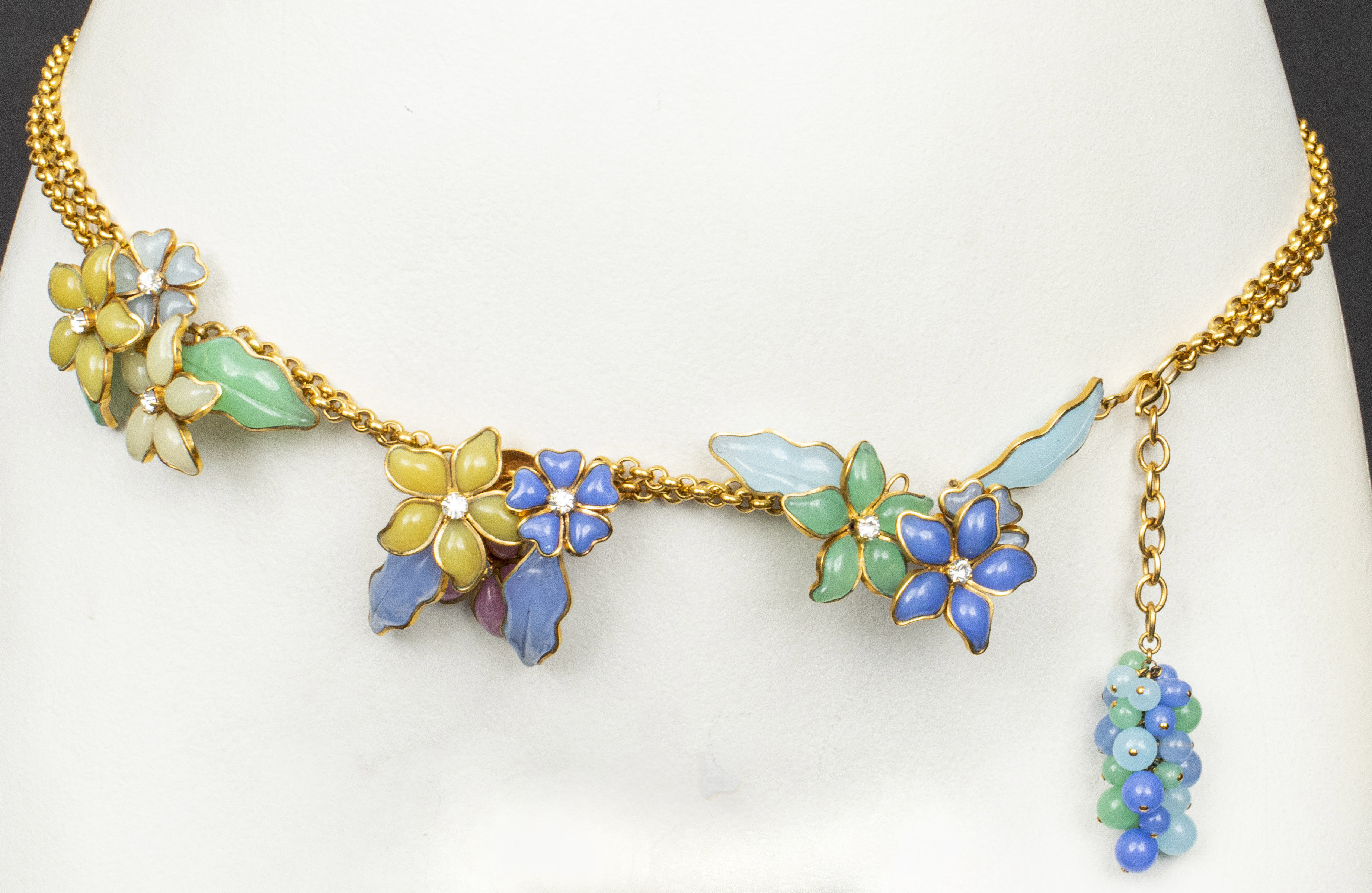 VINTAGE CHANEL GRIPOIX FLORAL