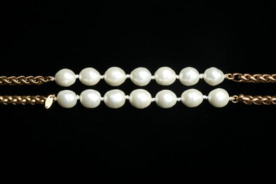 VINTAGE CHANEL LARGE PEARL AND