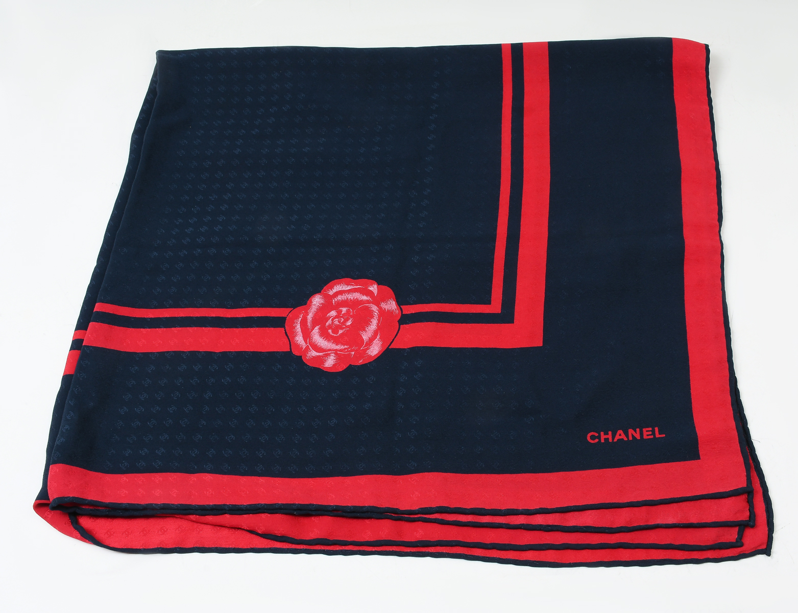 VINTAGE CHANEL NAVY BLUE & RED CC
