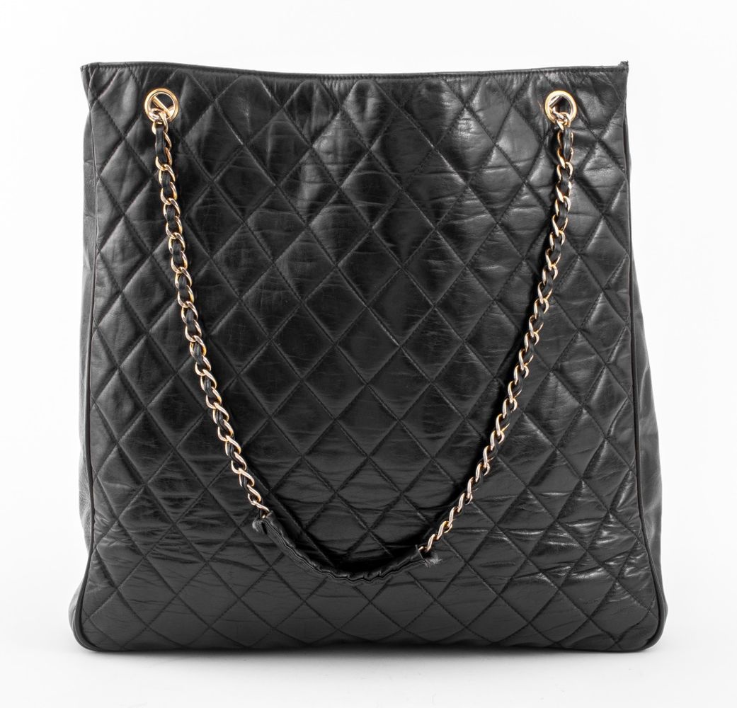 VINTAGE CHANEL QUILTED BLACK