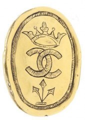 VINTAGE CHANEL REGAL CROWN LOG