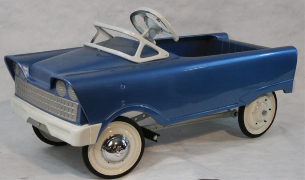 VINTAGE CHILD'S PEDAL CAR, CA.