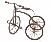 VINTAGE CHILD'S TRICYCLE Vinta