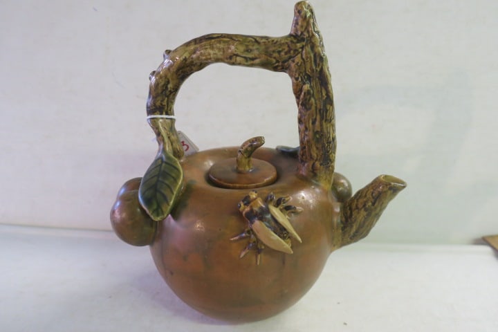 VINTAGE CHINESE MAJOLICA TEAPOT