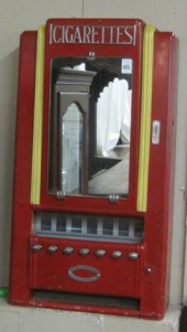 VINTAGE CIGARETTE VENDING MACH