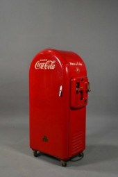 VINTAGE COKE VENDING MACHINEDo