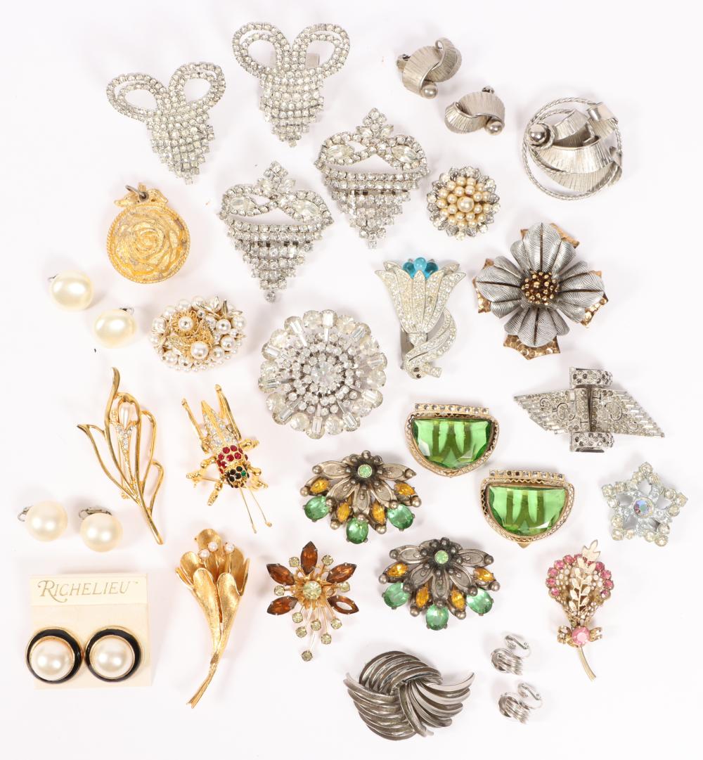 VINTAGE COSTUME JEWELRY AND