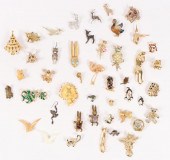 VINTAGE COSTUME JEWELRY FIGURA