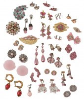 VINTAGE COSTUME JEWELRY GROUP