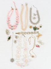 VINTAGE COSTUME JEWELRY GROUP