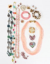 VINTAGE COSTUME JEWELRY GROUP
