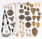 VINTAGE COSTUME JEWELRY GROUP