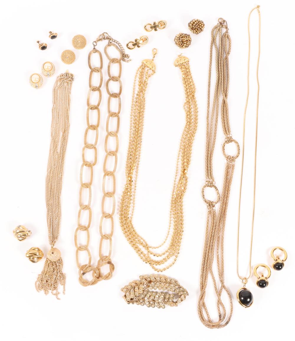 VINTAGE COSTUME JEWELRY GROUP