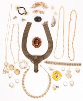 VINTAGE COSTUME JEWELRY GROUP
