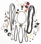 VINTAGE COSTUME JEWELRY GROUP