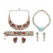 VINTAGE COSTUME JEWELRY ITEMS
