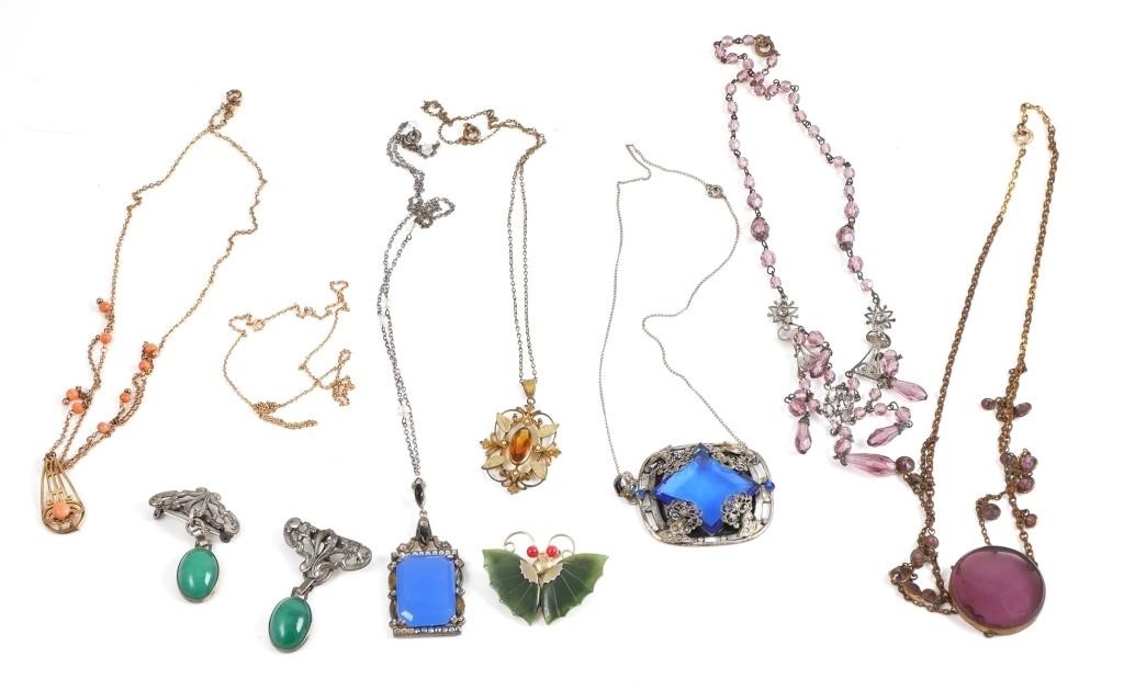 VINTAGE COSTUME JEWELRY LOT