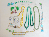VINTAGE COSTUME JEWELRY LOT PA