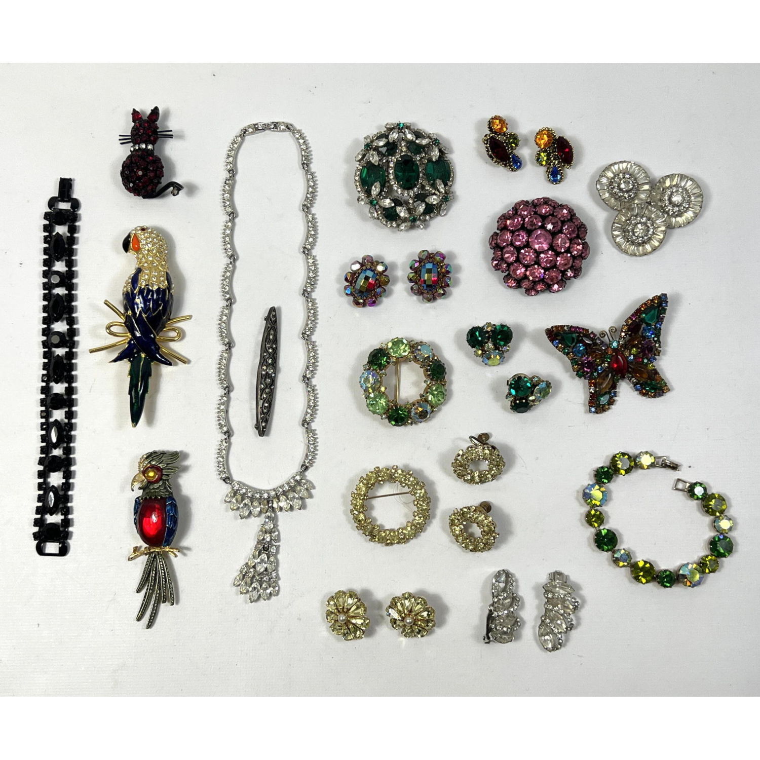 Vintage Costume Jewelry Lot. WEISS,