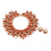 VINTAGE COSTUME NECKLACE AND E