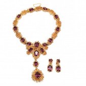 VINTAGE COSTUME NECKLACE AND E