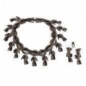 VINTAGE COSTUME NECKLACE AND E