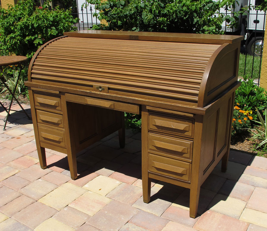 VINTAGE CUTLER OAK ROLL TOP DESK: C