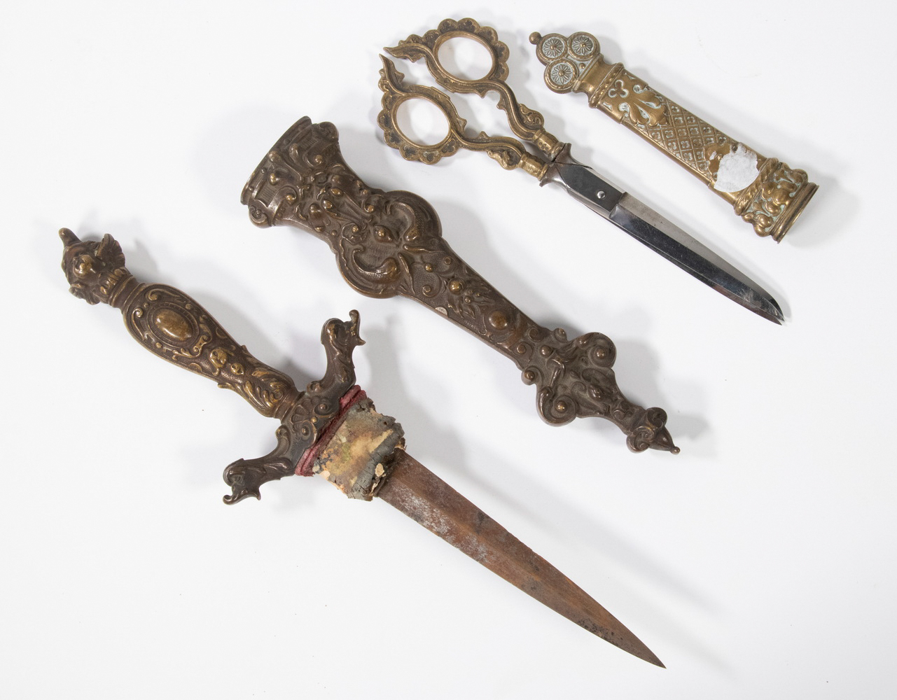 VINTAGE DAGGER & CASED SCISSORS (2)