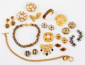 VINTAGE DESIGNER COSTUME JEWEL