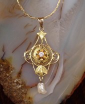 VINTAGE DIAMOND AND GOLD LAVAL