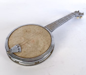 VINTAGE DIXIE BANJO UKULELE C.