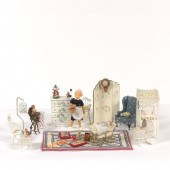 VINTAGE DOLL HOUSE NURSERY ROO