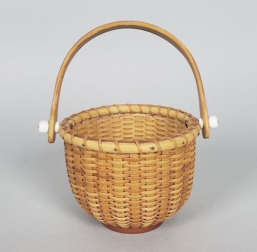VINTAGE DON EATON NANTUCKET BASKET,