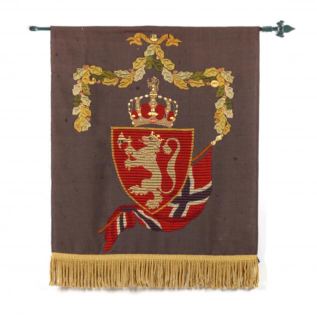 VINTAGE EMBROIDERED HERALDIC WALL