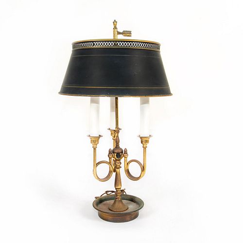 VINTAGE END TABLE THREE CANDLE