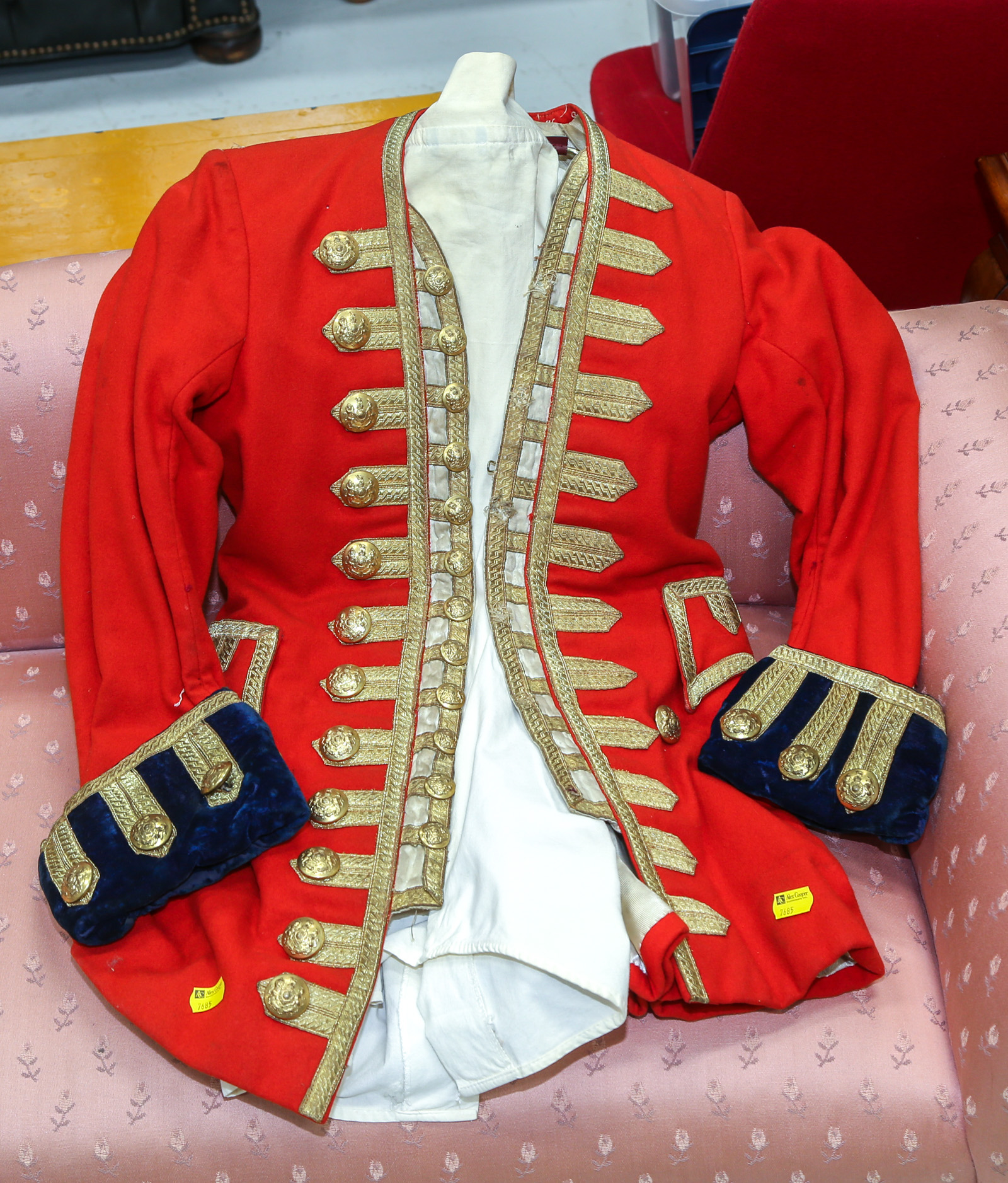 VINTAGE ENGLISH UNIFORM JACKET