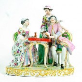 VINTAGE EUROPEAN FIGURINE GROU