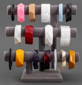 VINTAGE FACETED BAKELITE & RES