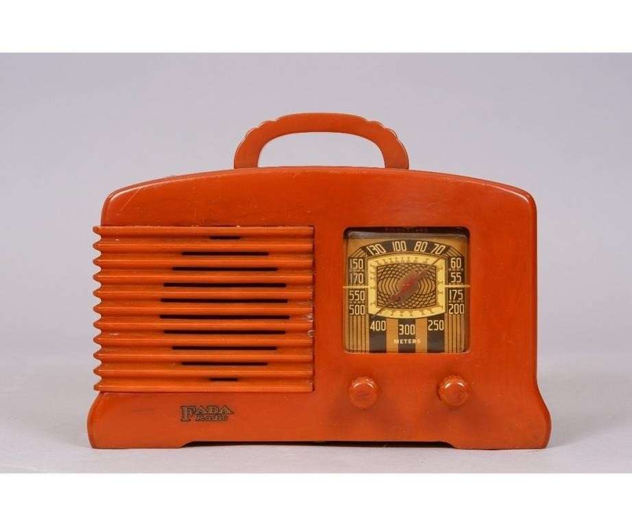 Vintage Fada model L-56,