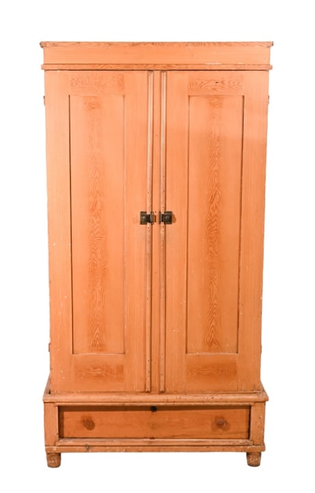 VINTAGE FARMHOUSE STYLE PINE