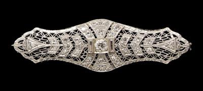 Vintage filigree brooch, central