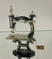 VINTAGE FOLEY & WILLIAMS MIDGE