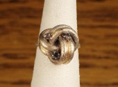 VINTAGE FOURTEEN KARAT GOLD RI