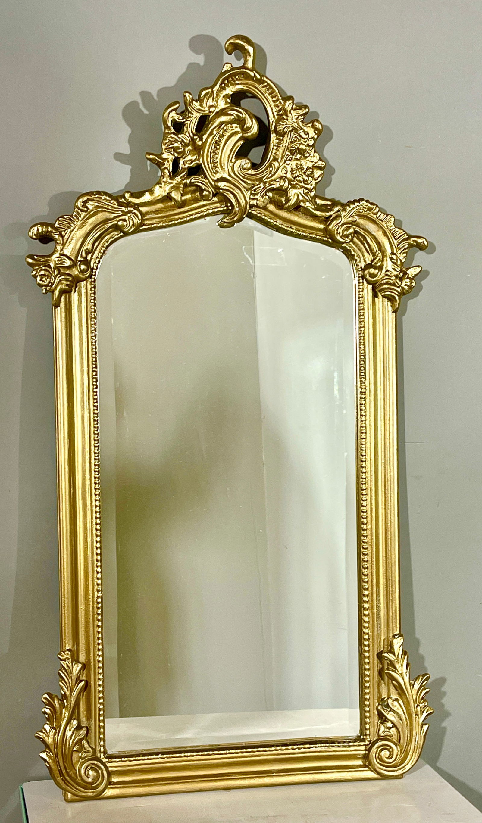 VINTAGE FRENCH LXV STYLE GILTWOOD