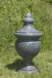 VINTAGE GRANITE GARDEN URN Gra