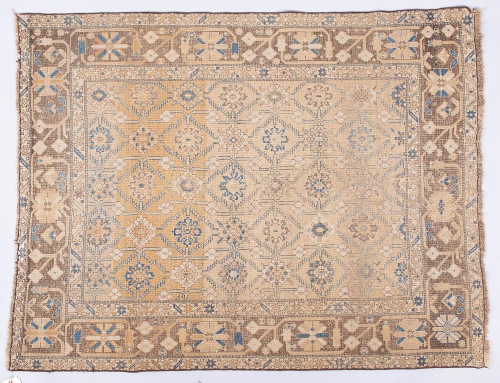 VINTAGE HAMADAN HAND KNOTTED RUG