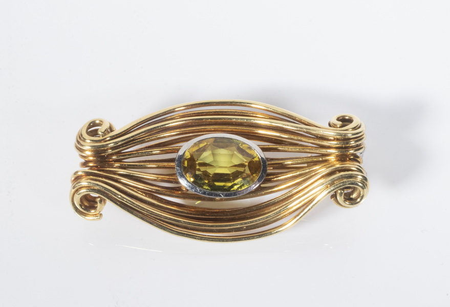 VINTAGE HANDMADE GOLD BROOCH