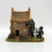 VINTAGE HANDMADE LILLIPUT LANE