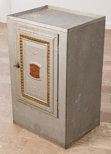 VINTAGE "HOME COMFORT" BREAD AND