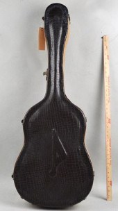 VINTAGE "HONKY-TONK" FAUX ALLI